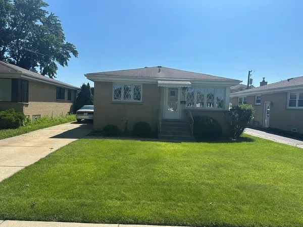 $359,900 | 4933 North Ozanam Avenue, Norridge, IL 60706