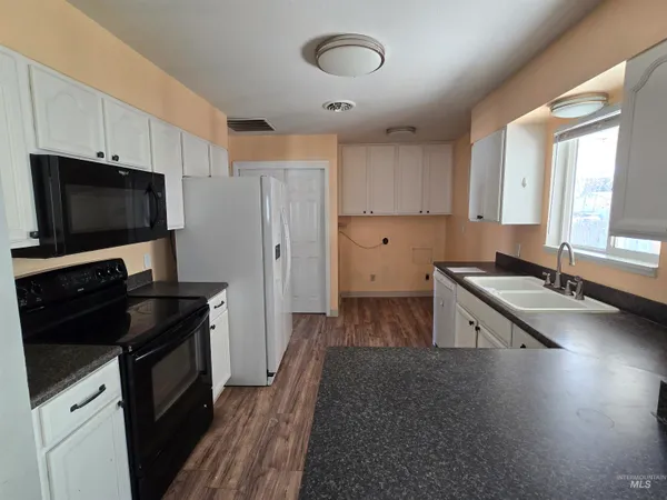 $278,000 | 1011 South Cleveland Street, Jerome, ID 83338