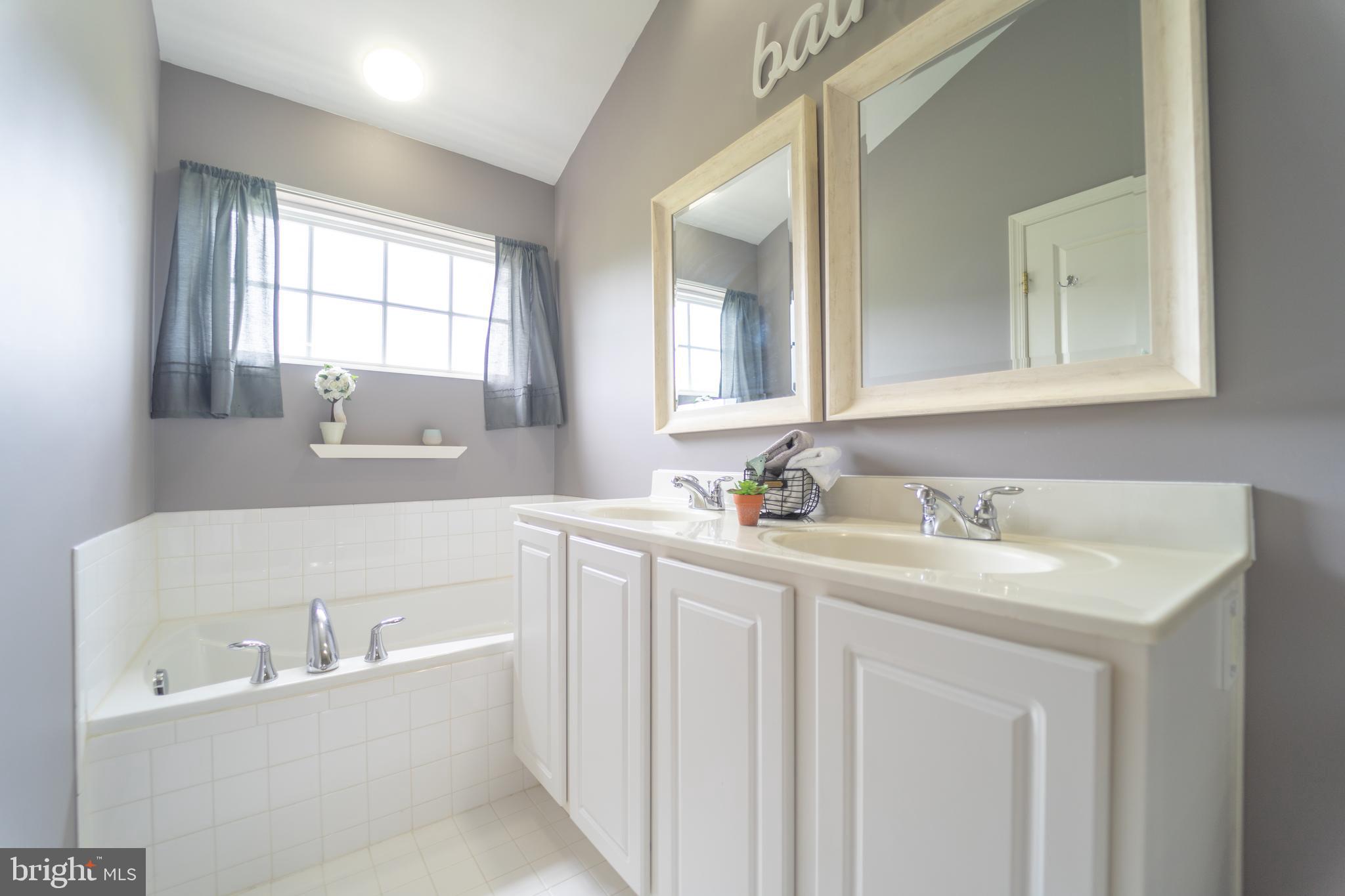 9161 Ribbon Falls Loop Bristow, VA 20136 - Photo 31 of 48 Gallery Image 31