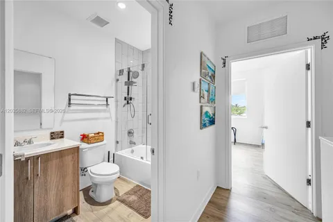 $3,500 | 171 Northwest 158th Street, Unit 1, Miami, FL 33169