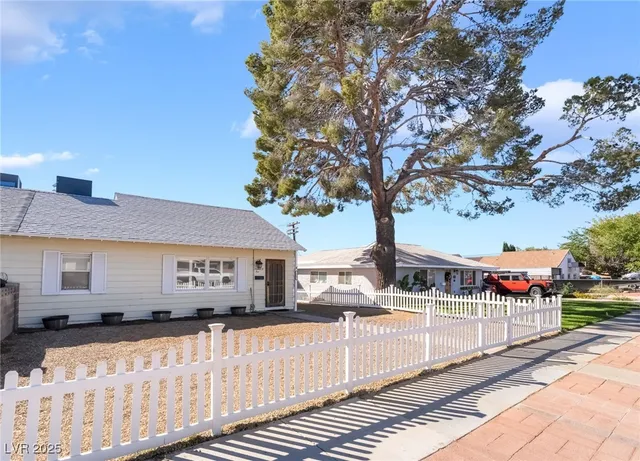 $324,999 | 1305 New Mexico Street, Boulder City, NV 89005