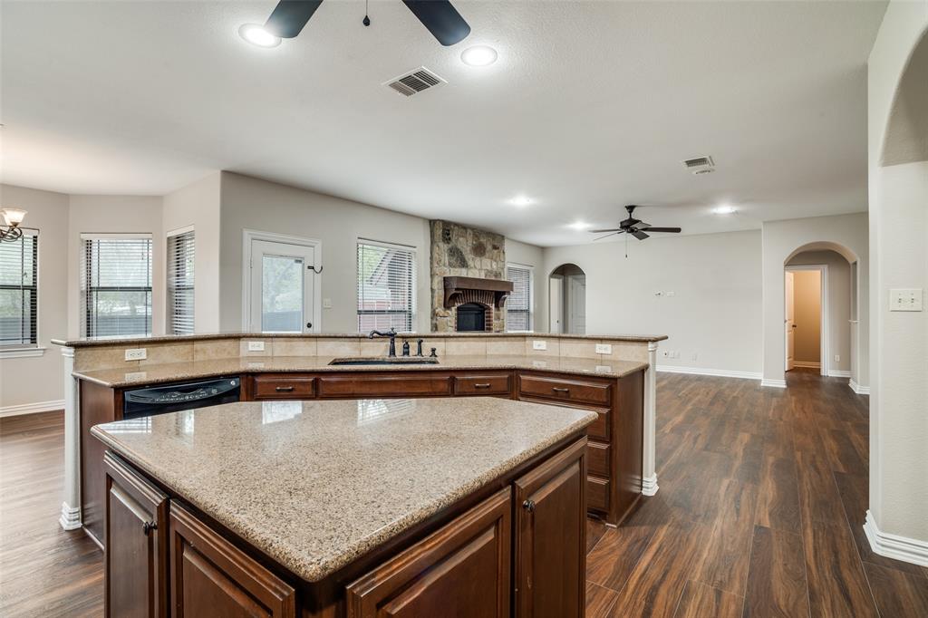 809 Longridge Drive Denton, TX 76205 - Photo 11 of 31