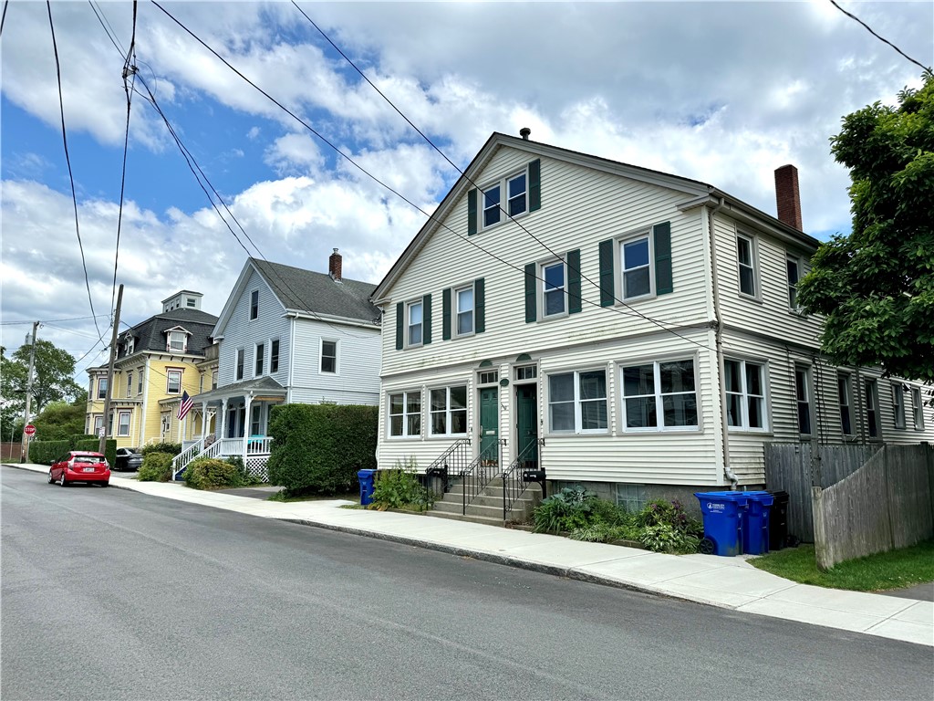 61 East Bowery Street, Unit 2 Newport, RI 02840 - Photo 3 of 32