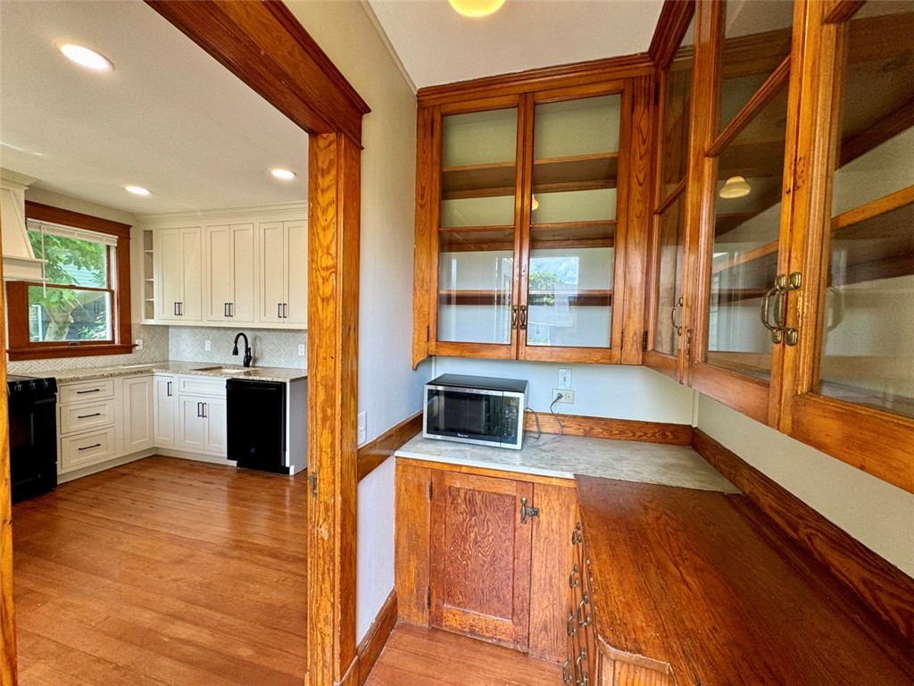61 East Bowery Street, Unit 2 Newport, RI 02840 - Photo 8 of 32