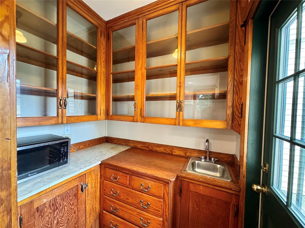 61 East Bowery Street, Unit 2 Newport, RI 02840 - Photo 9 of 32