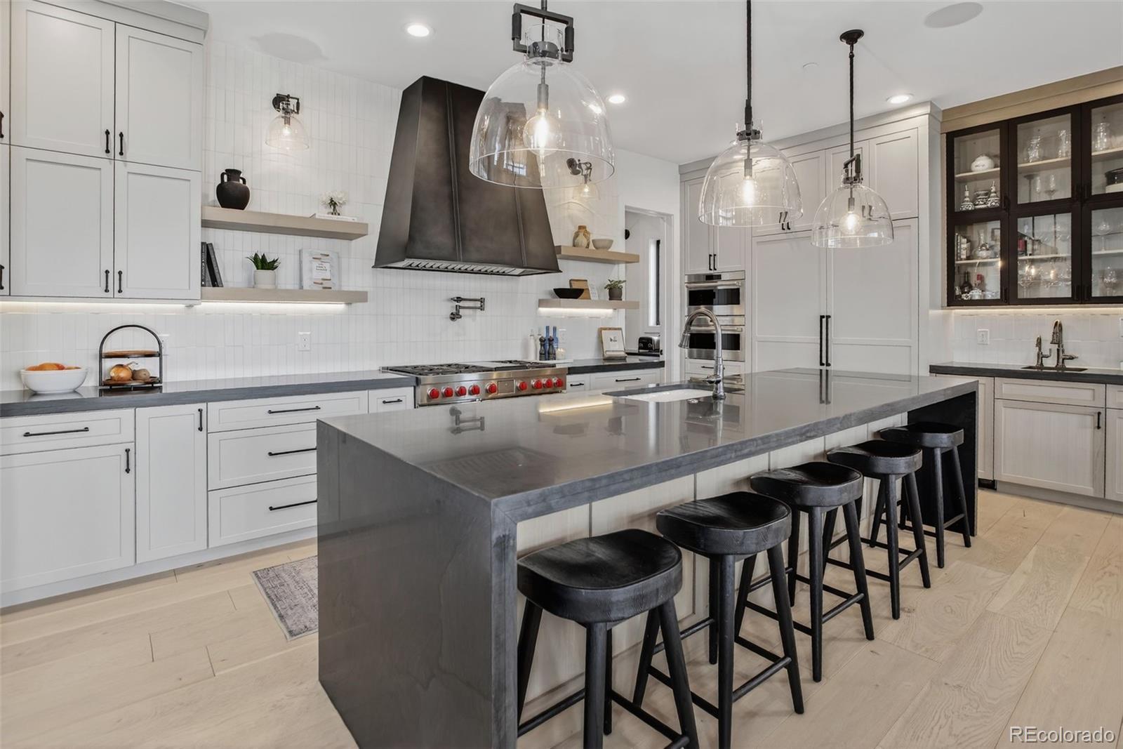 7536 Raphael Lane Littleton, CO 80125 - Photo 12 of 50 Gallery Image 12