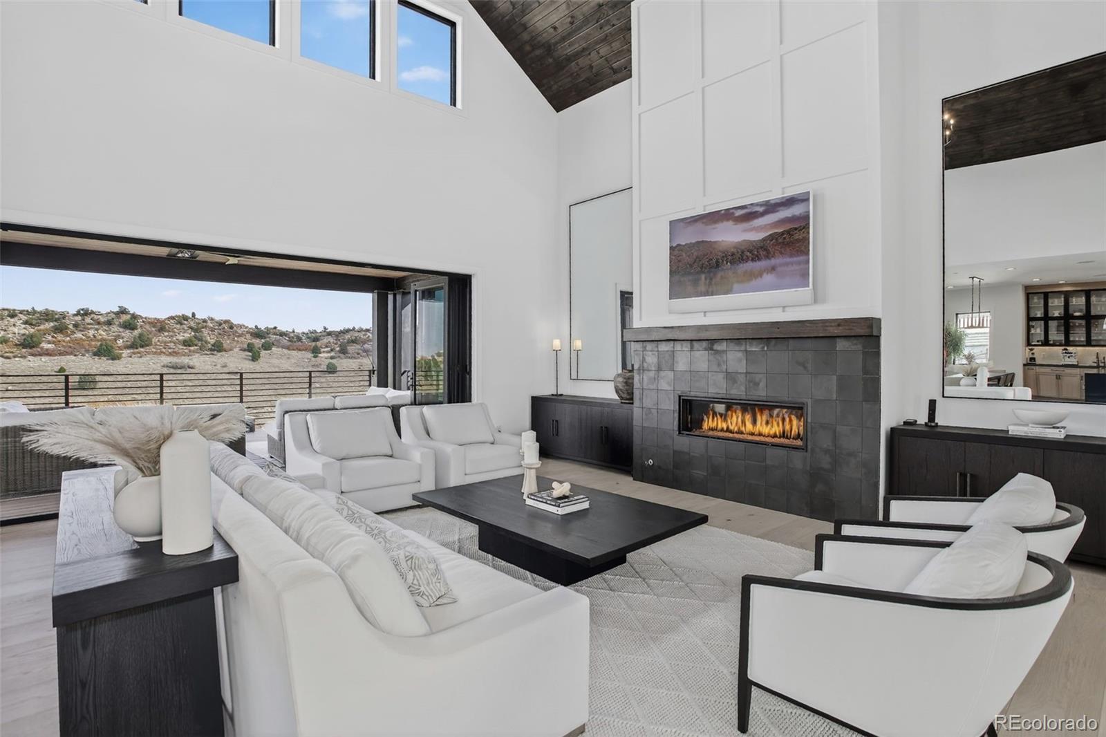 7536 Raphael Lane Littleton, CO 80125 - Photo 8 of 50 Gallery Image 8