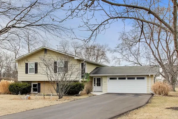 $535,000 | 3S700 Delles Road, Naperville, IL 60563