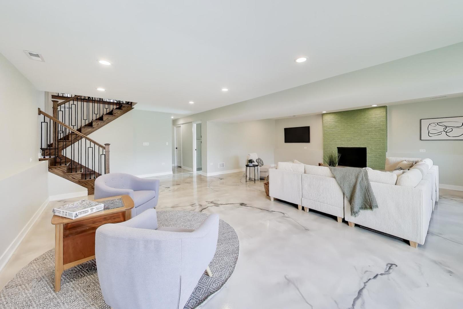 3S700 Delles Road Naperville, IL 60563 - Photo 23 of 35