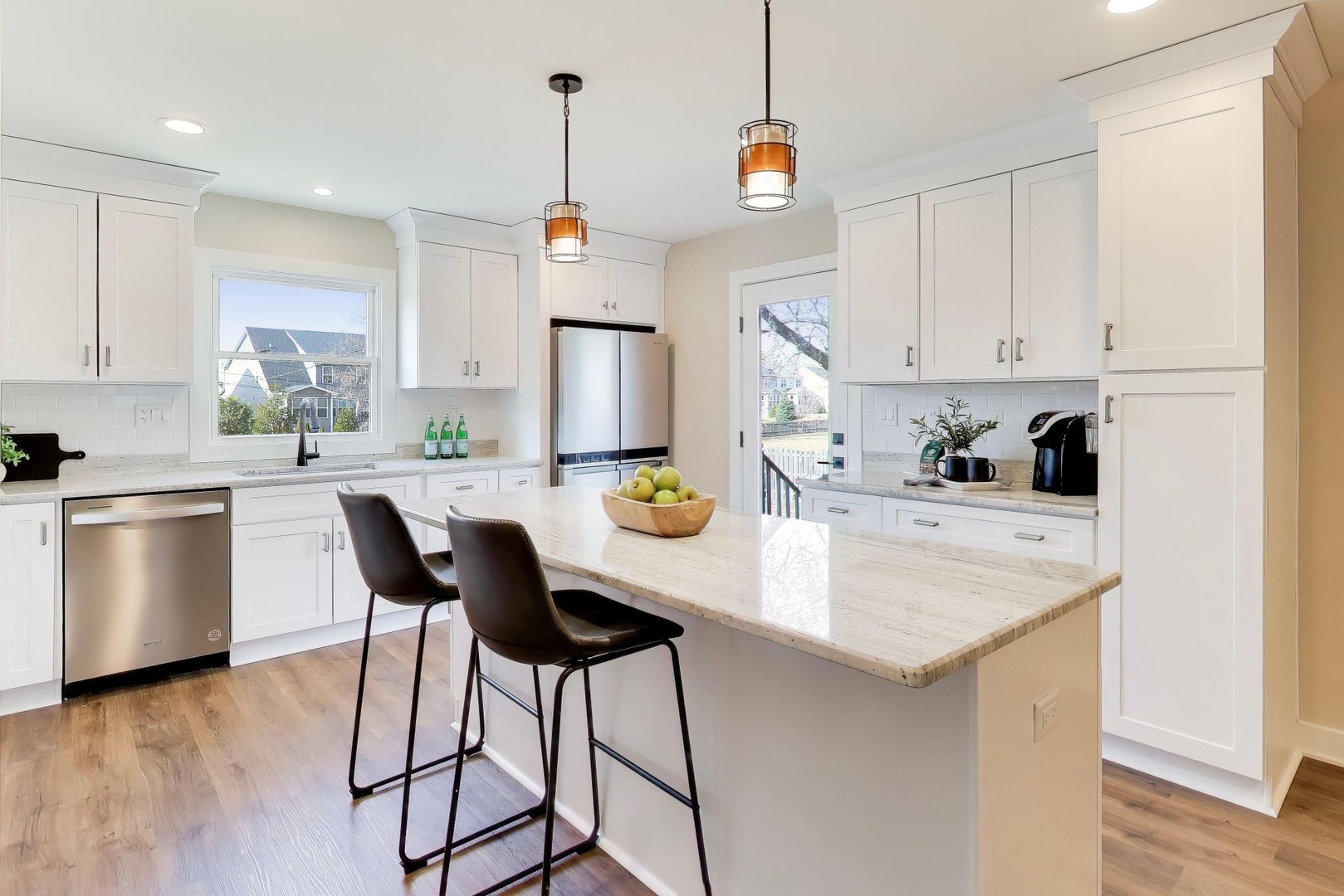 3S700 Delles Road Naperville, IL 60563 - Photo 5 of 35