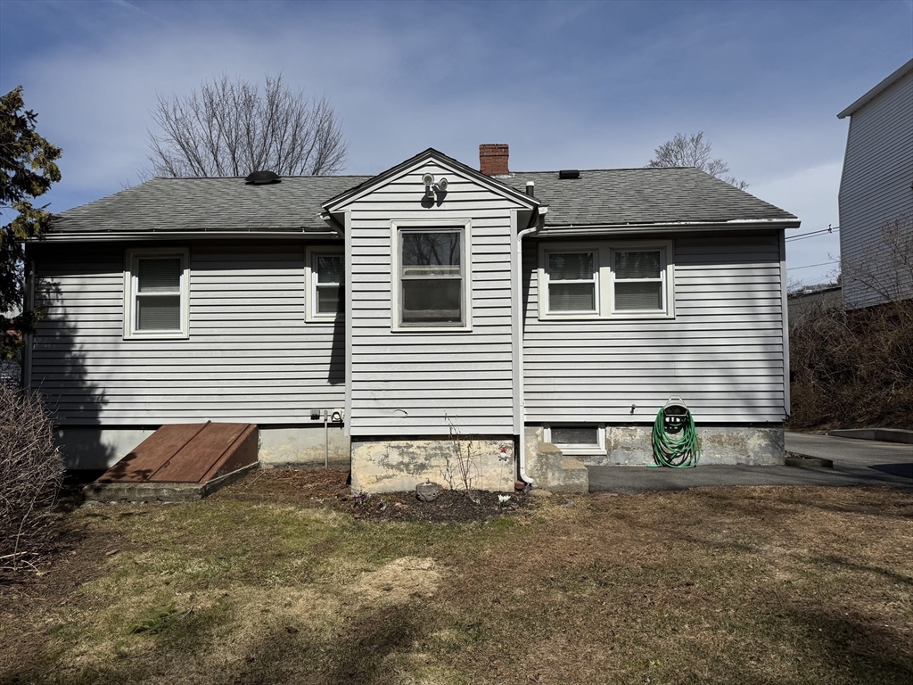 173 Pleasant Street, Unit 173 Clinton, MA 01510 - Photo 4 of 20