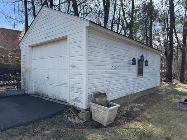 $2,200 | 173 Pleasant Street, Unit 173, Clinton, MA 01510