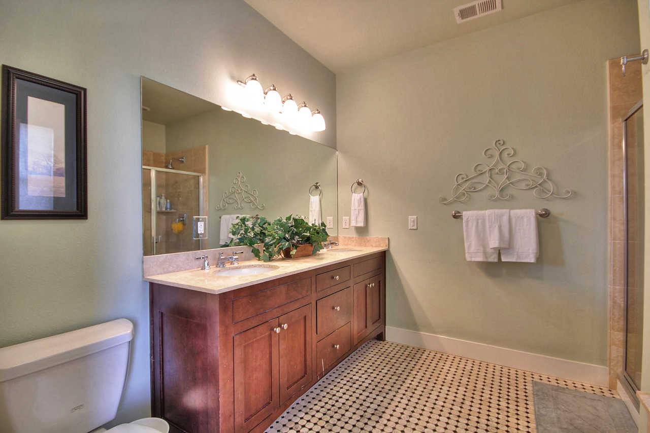 160 Cochrane Road Morgan Hill, CA 95037 - Photo 14 of 28 Gallery Image 14