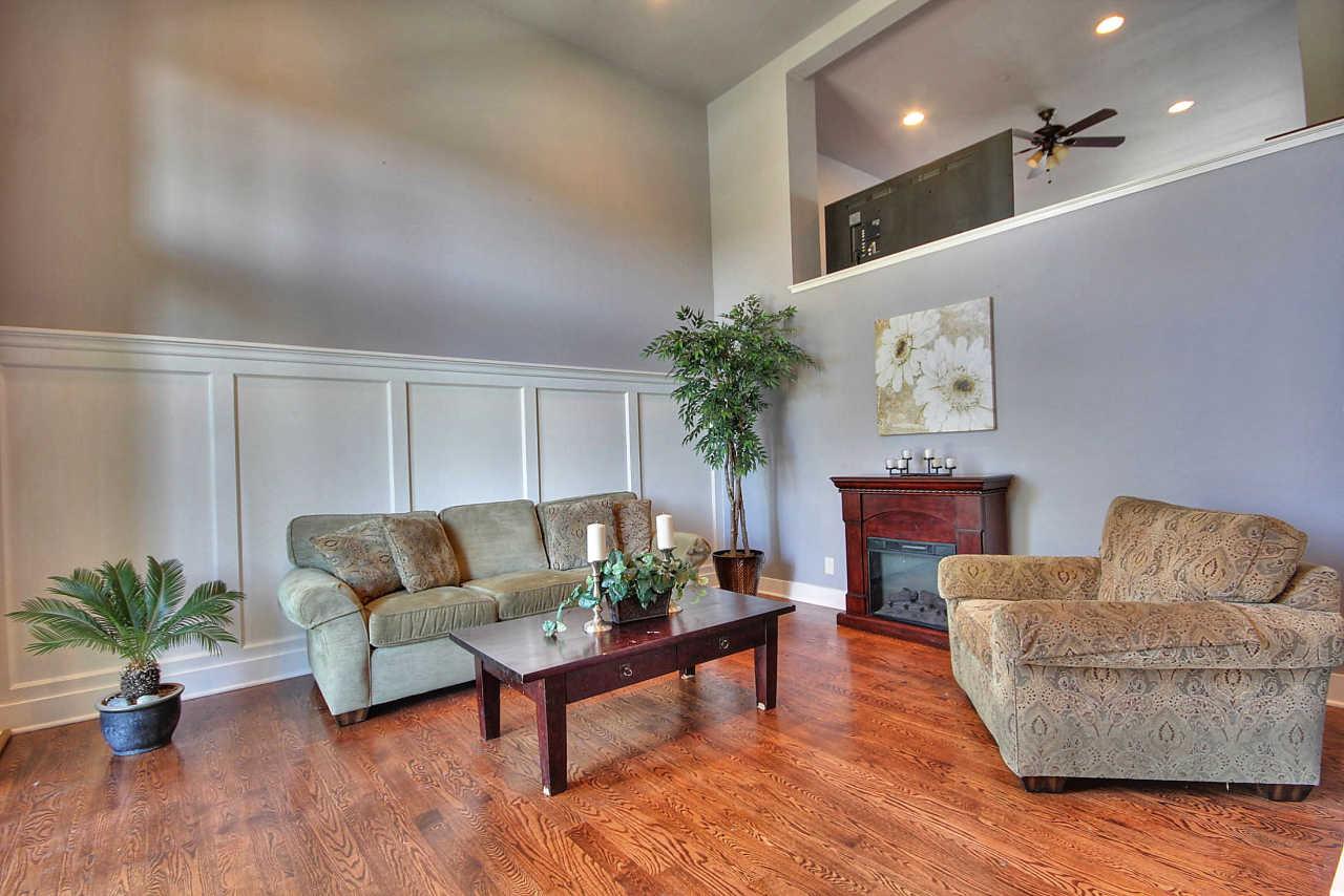 160 Cochrane Road Morgan Hill, CA 95037 - Photo 3 of 28 Gallery Image 3