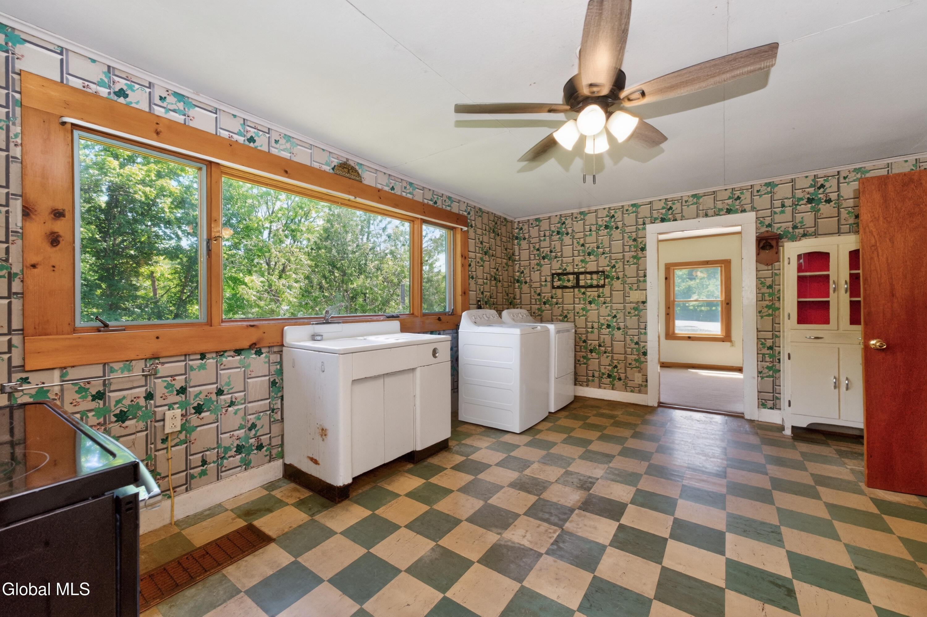 652 County Rte 49 Cossayuna, NY 12823 - Photo 19 of 54 3 Kitchen 1