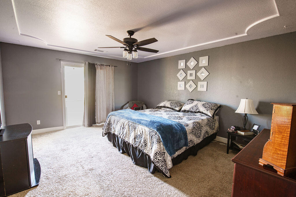 1985 Airstrip Road Redding, CA 96003 - Photo 15 of 24 Master Bedroom