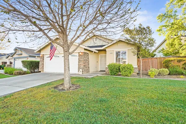 $520,000 | 379 Grand Canyon Drive, Vacaville, CA 95687