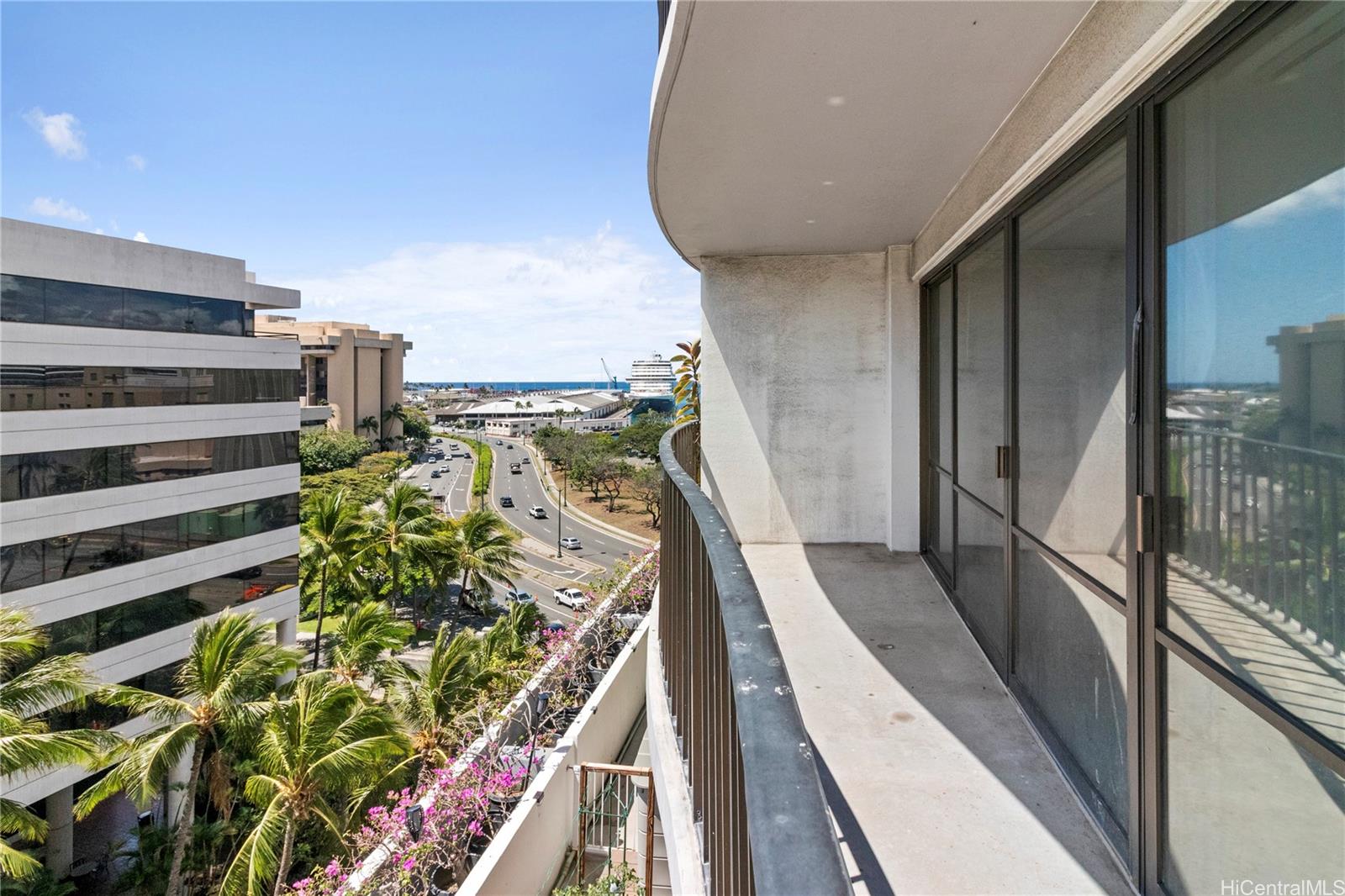 700 Richards Street, Unit 807 Honolulu, HI 96813 - Photo 12 of 15