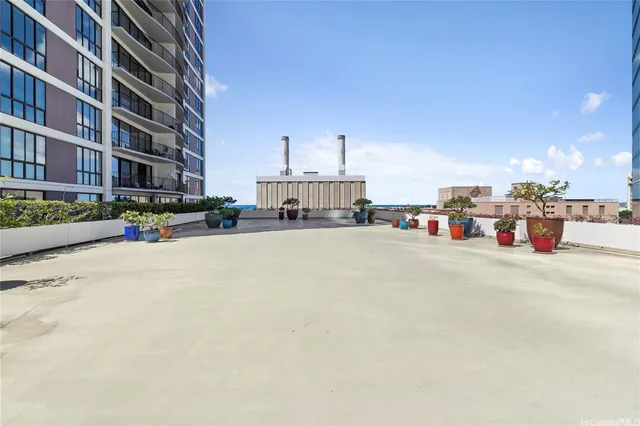 $379,000 | 700 Richards Street, Unit 807, Honolulu, HI 96813