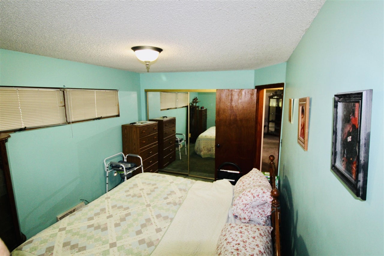 447 Riverside Drive Watervliet, MI 49098 - Photo 4 of 12 Gallery Image 4