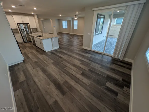 $2,950 | 1039 Forest Falcon Drive, Henderson, NV 89011