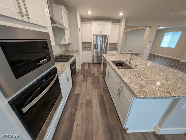 $2,950 | 1039 Forest Falcon Drive, Henderson, NV 89011