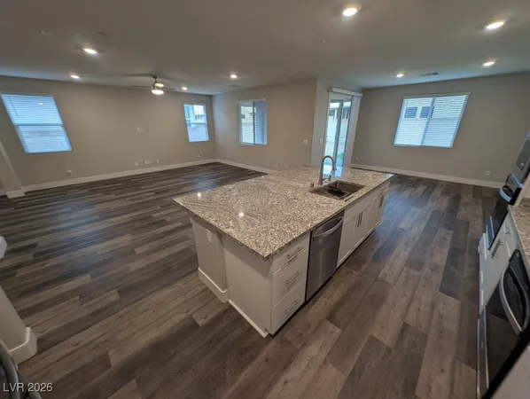 $2,950 | 1039 Forest Falcon Drive, Henderson, NV 89011