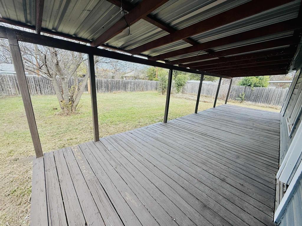 209 Hollywood Street Coleman, TX 76834 - Photo 4 of 19 a view of back yard
