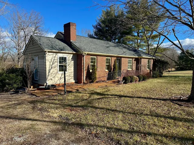 $350,000 | 338 Fletchers Level Road, Amherst, VA 24521