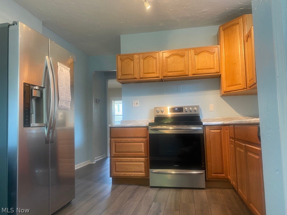 3513 Riverside Avenue Cleveland, OH 44109 - Photo 9 of 23 new refrigerator and range