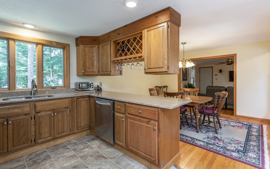 12 Dunham Road Freetown, MA 02702 - Photo 8 of 27 Gallery Image 8