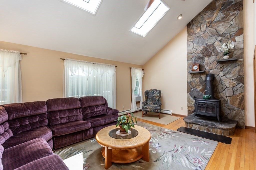 12 Dunham Road Freetown, MA 02702 - Photo 9 of 27 Gallery Image 9