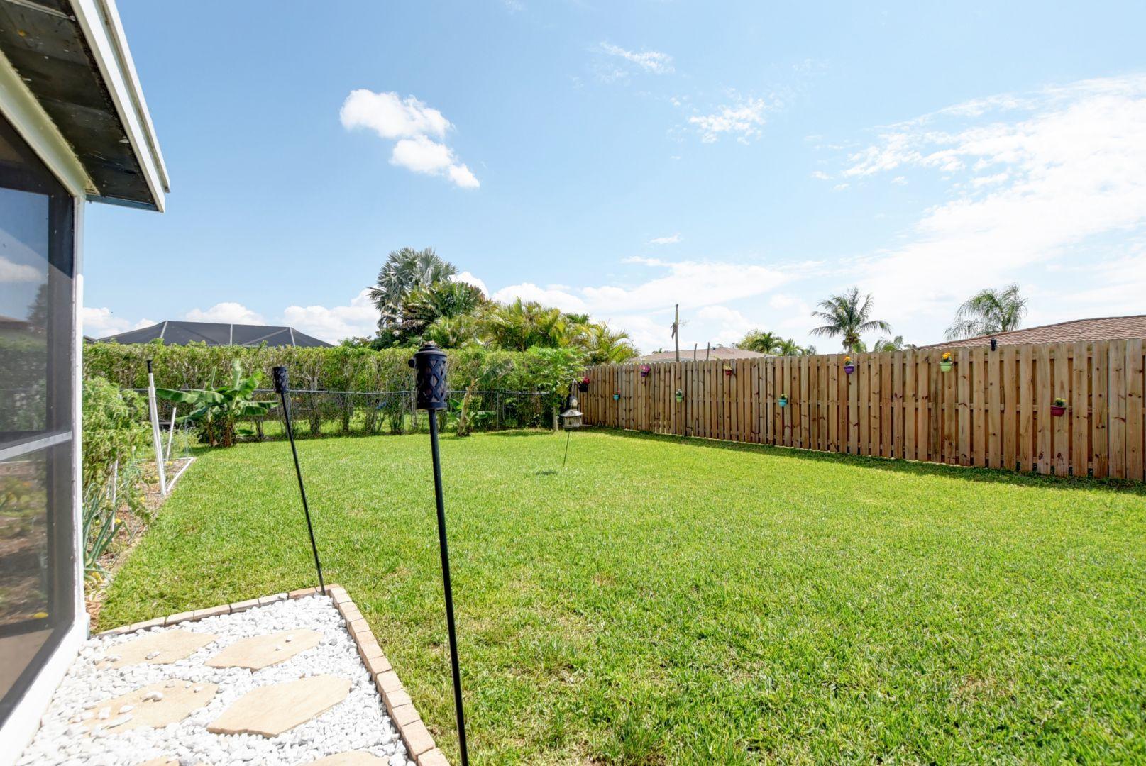 10900 Gantry Street Boca Raton, FL 33428 - Photo 26 of 26 Rear yard