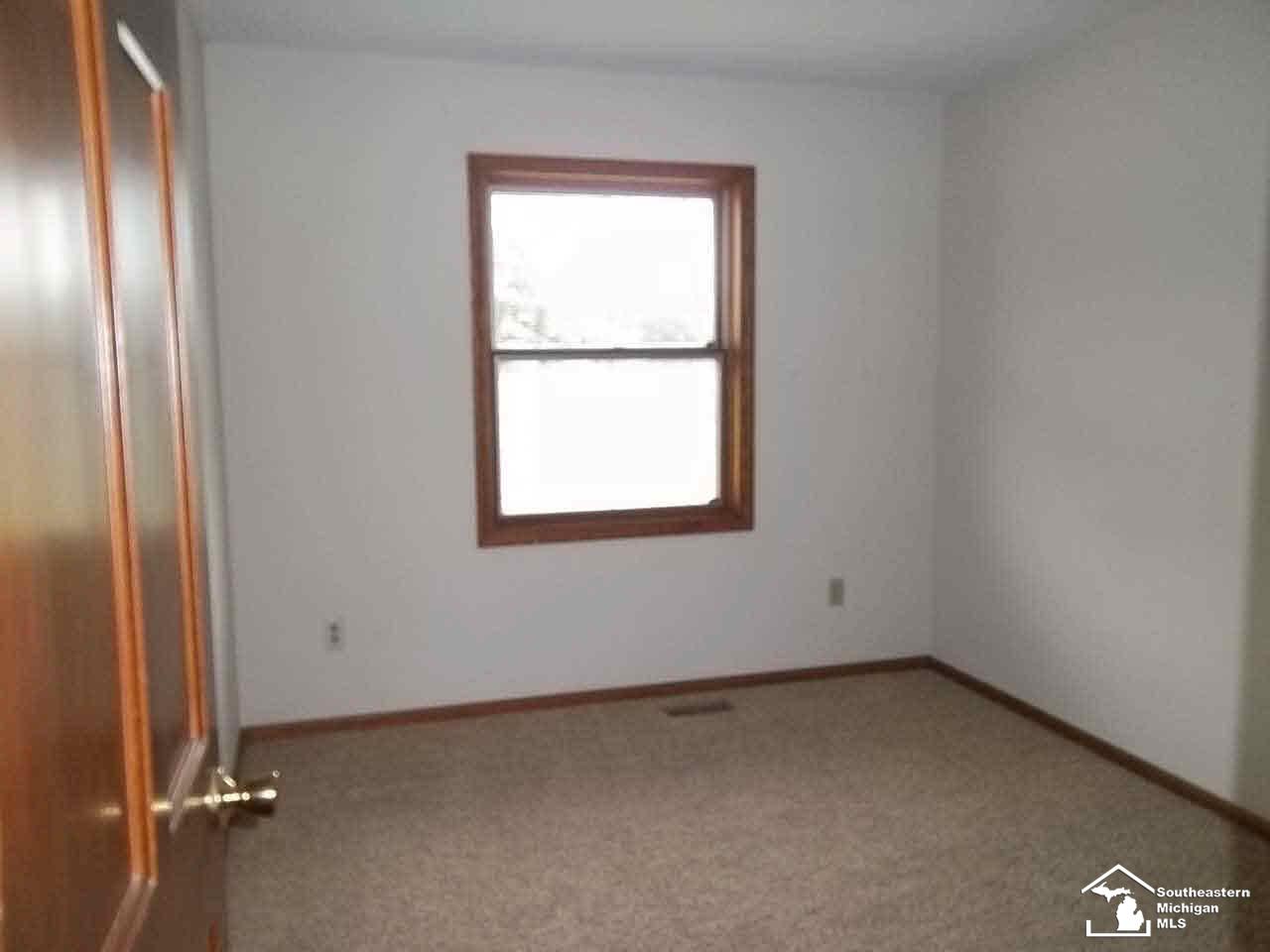 20277 Ida Center Road Petersburg, MI 49270 - Photo 15 of 22 20440175-14.JPG