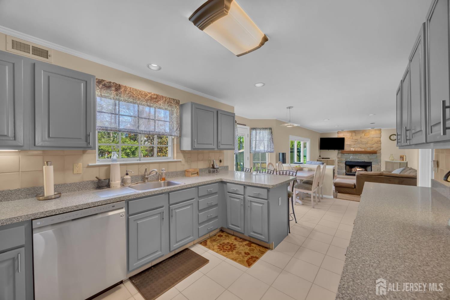 51 Oakland Road Old Bridge, NJ 08857 - Photo 12 of 42