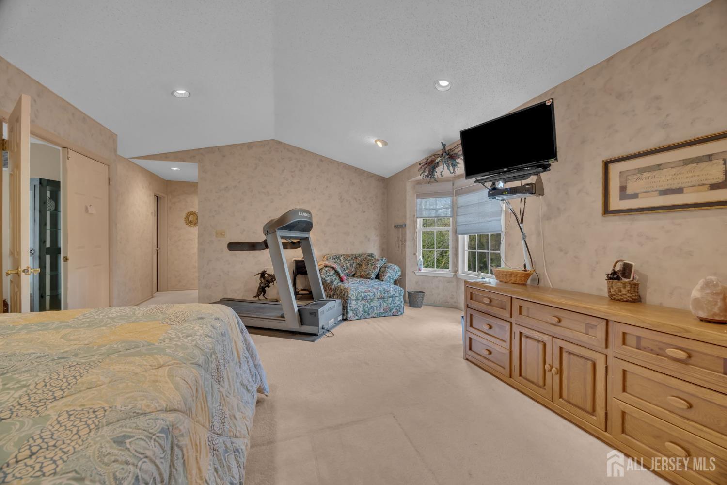 51 Oakland Road Old Bridge, NJ 08857 - Photo 23 of 42