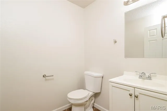 $2,220 | 5501 White Oak Lane, Imperial, MO 63052