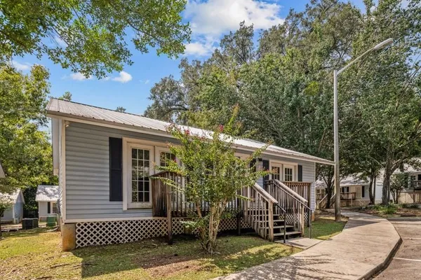$960 | 2218 Magnolia Circle, Unit 202, Tallahassee, FL 32301