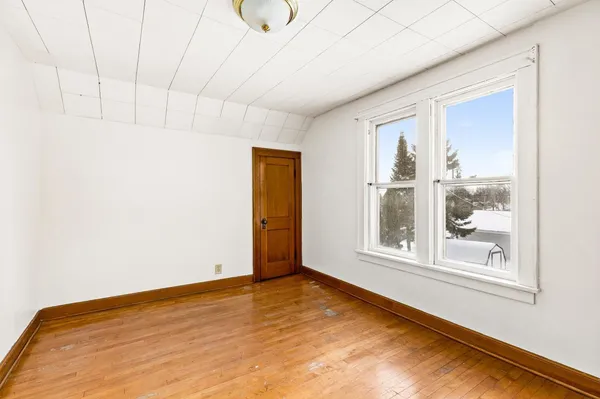 $215,000 | 2008 East 2nd Street, Superior, WI 54880