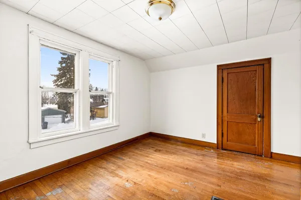 $215,000 | 2008 East 2nd Street, Superior, WI 54880