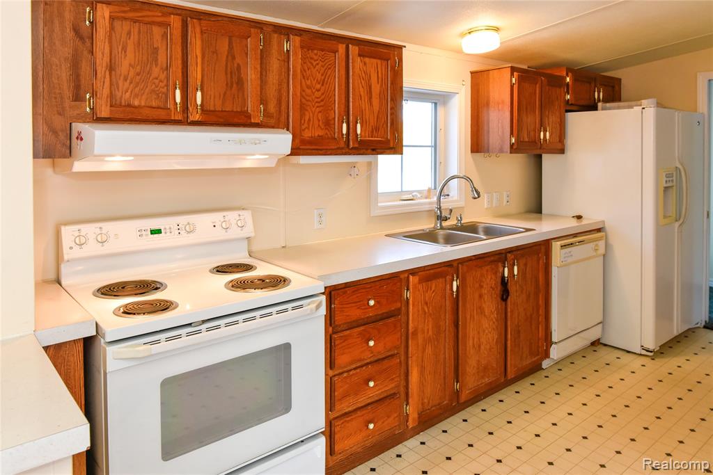 1094 Blamer Road Fairview, MI 48621 - Photo 22 of 97