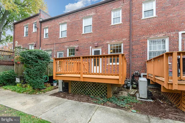 $2,275 | 2600 16th Street South, Unit 736, Arlington, VA 22204