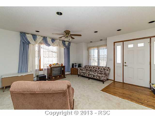 4050 Spaatz Road Monument, CO 80132 - Photo 5 of 24 Gallery Image 5