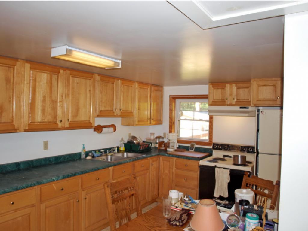 229 Lancaster Road Whitefield, NH 03598 - Photo 17 of 36