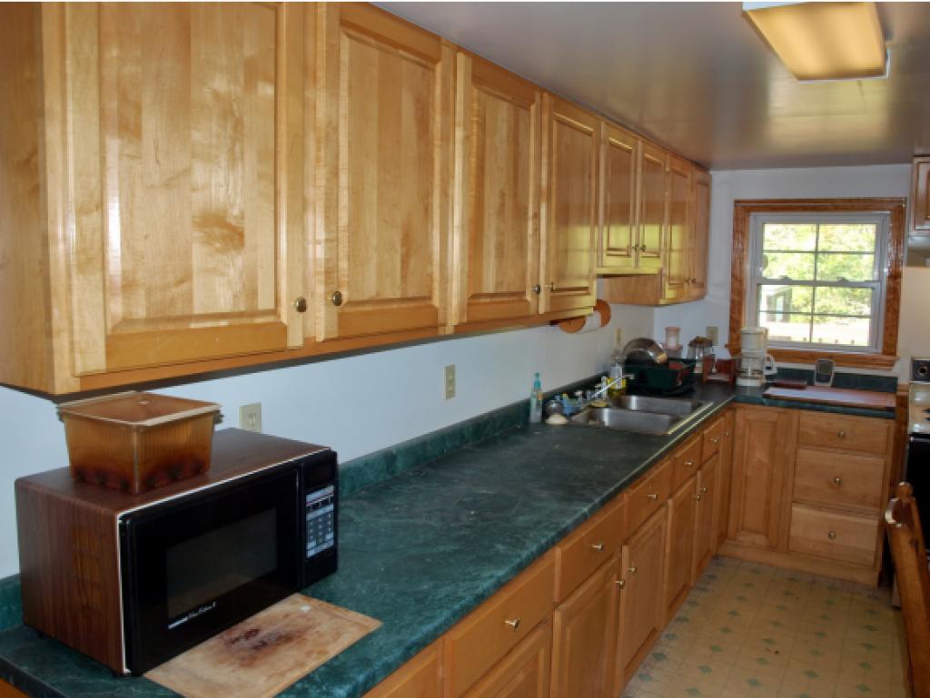 229 Lancaster Road Whitefield, NH 03598 - Photo 6 of 36