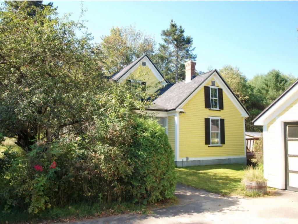 229 Lancaster Road Whitefield, NH 03598 - Photo 9 of 36