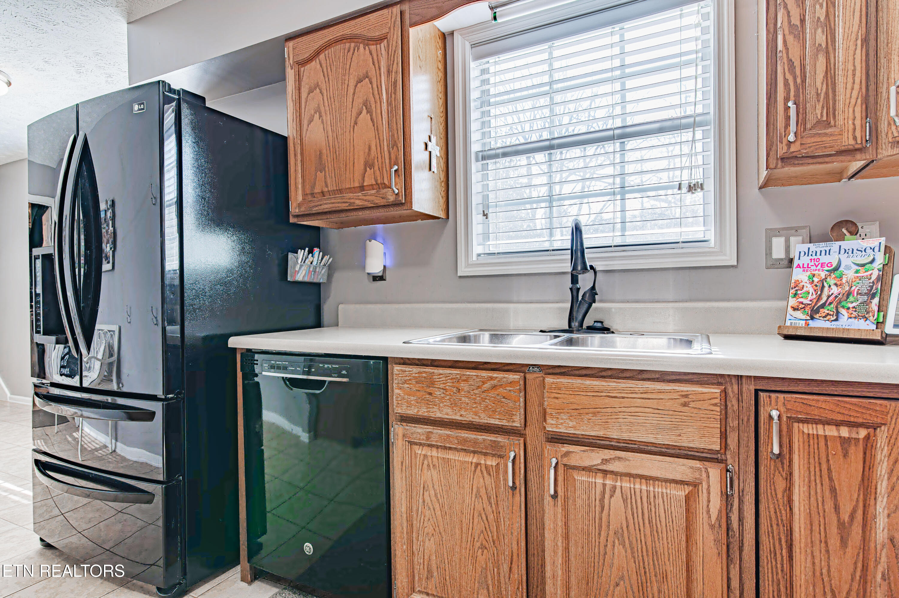 117 Maltese Lane Oak Ridge, TN 37830 - Photo 23 of 60 117-maltese-interior-16