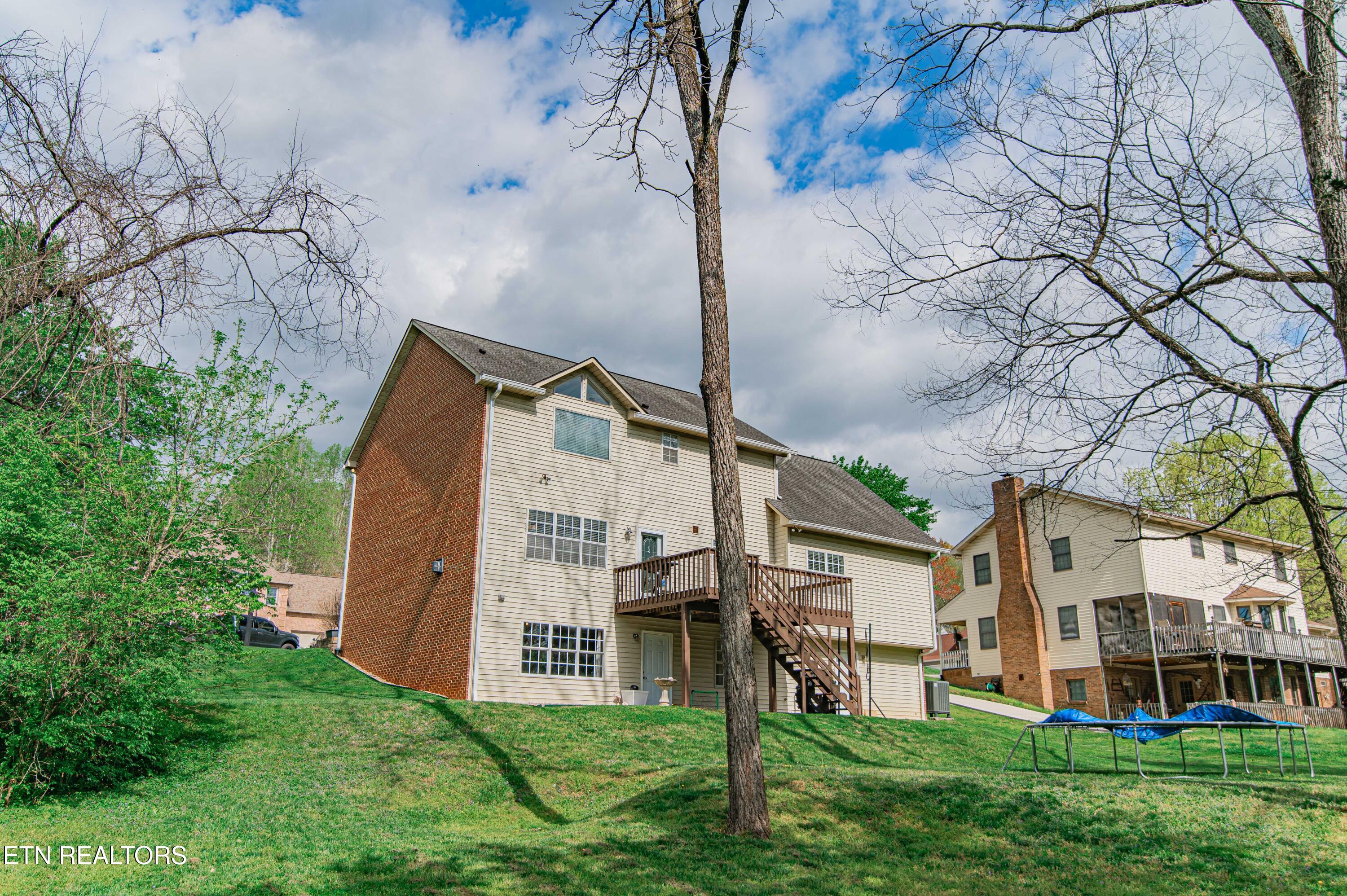 117 Maltese Lane Oak Ridge, TN 37830 - Photo 5 of 60 117-maltese-exterior-8