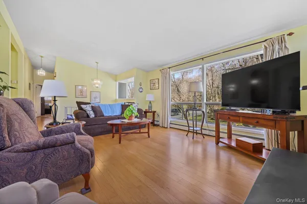 $600,000 | 320 Allview Avenue, Brewster, NY 10509