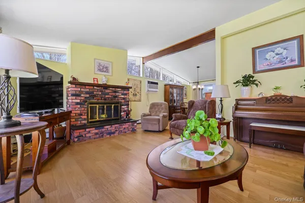 $600,000 | 320 Allview Avenue, Brewster, NY 10509
